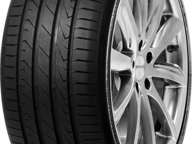 De Sentury Qirin 990 EV is een zomerband voor elektrische auto’s, met verbeterde grip en veiligheid, speciaal ontworpen voor EV’s. Deze band heeft een stabiele handling bij hoge snelheden en is verkrijgbaar in 16 tot en met 20 inch.