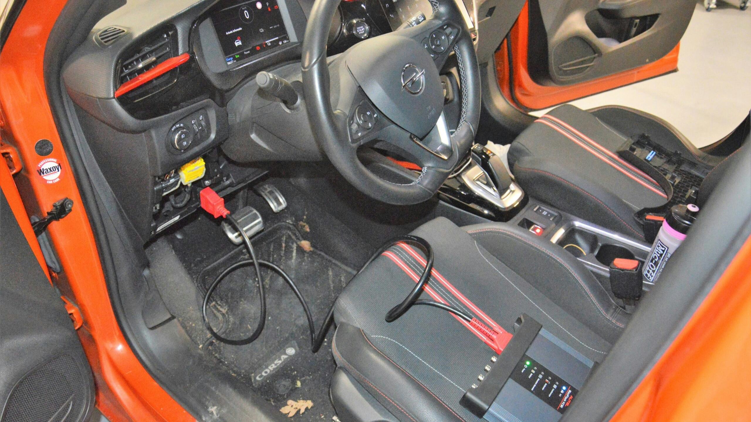 De Maxisys Ultra biedt uitgebreide diagnosemogelijkheden voor EV- en hybride voertuigen. Foto: Autel