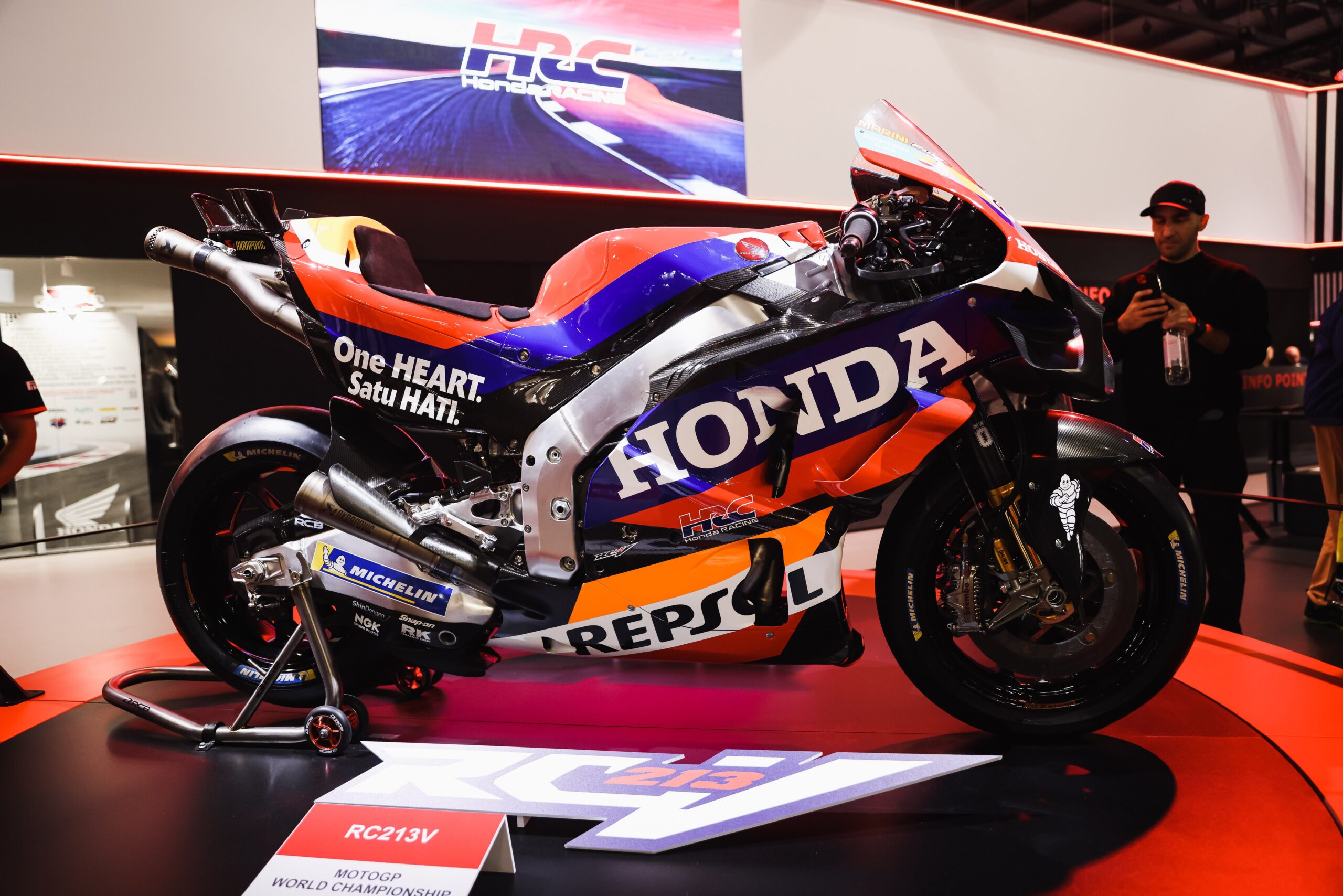 Stand van Honda op de Eicma 2024. - Foto: ANP
