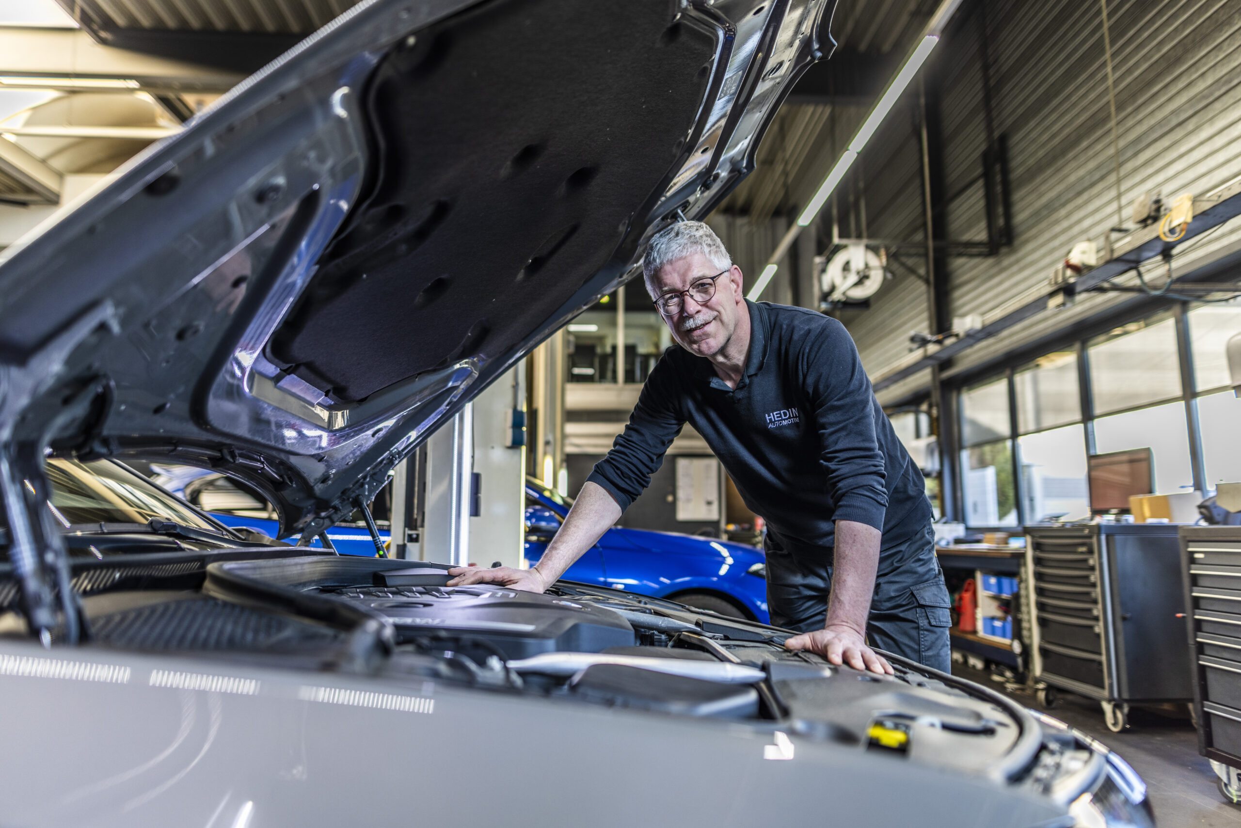 Ben is trots op zijn vak als Chef Werkplaats bij Hedin Automotive in Waalwijk. Foto: Studio 38c