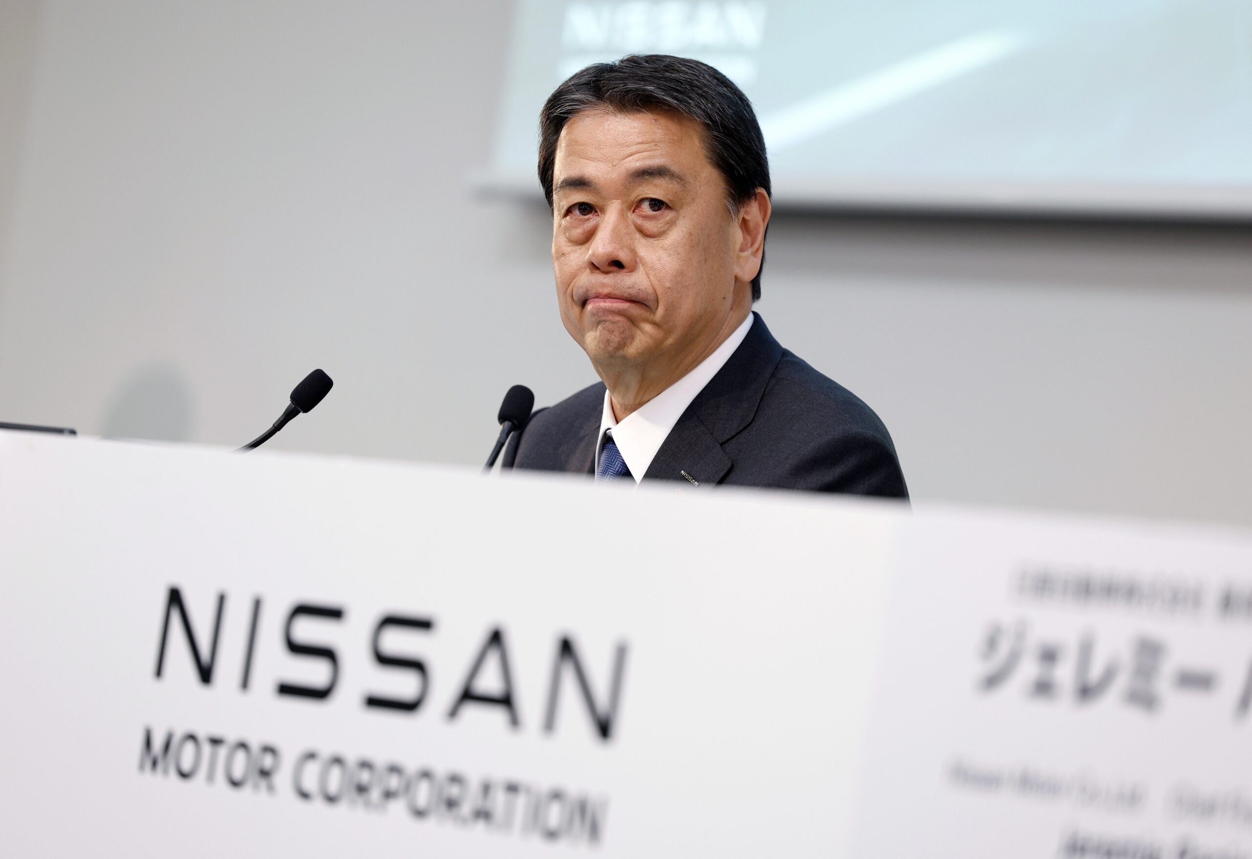 Voormalig Nissan-CEO Makoto Uchida tijdens een persconferentie op 13 februari 2025. - Foto: EPA/Franck Robichon