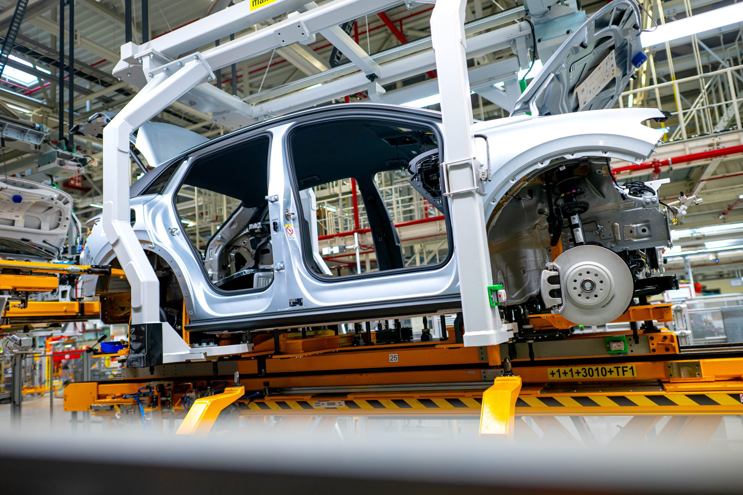 De Volkswagen-fabriek in Emden. - Foto: Sina Schuldt/dpa