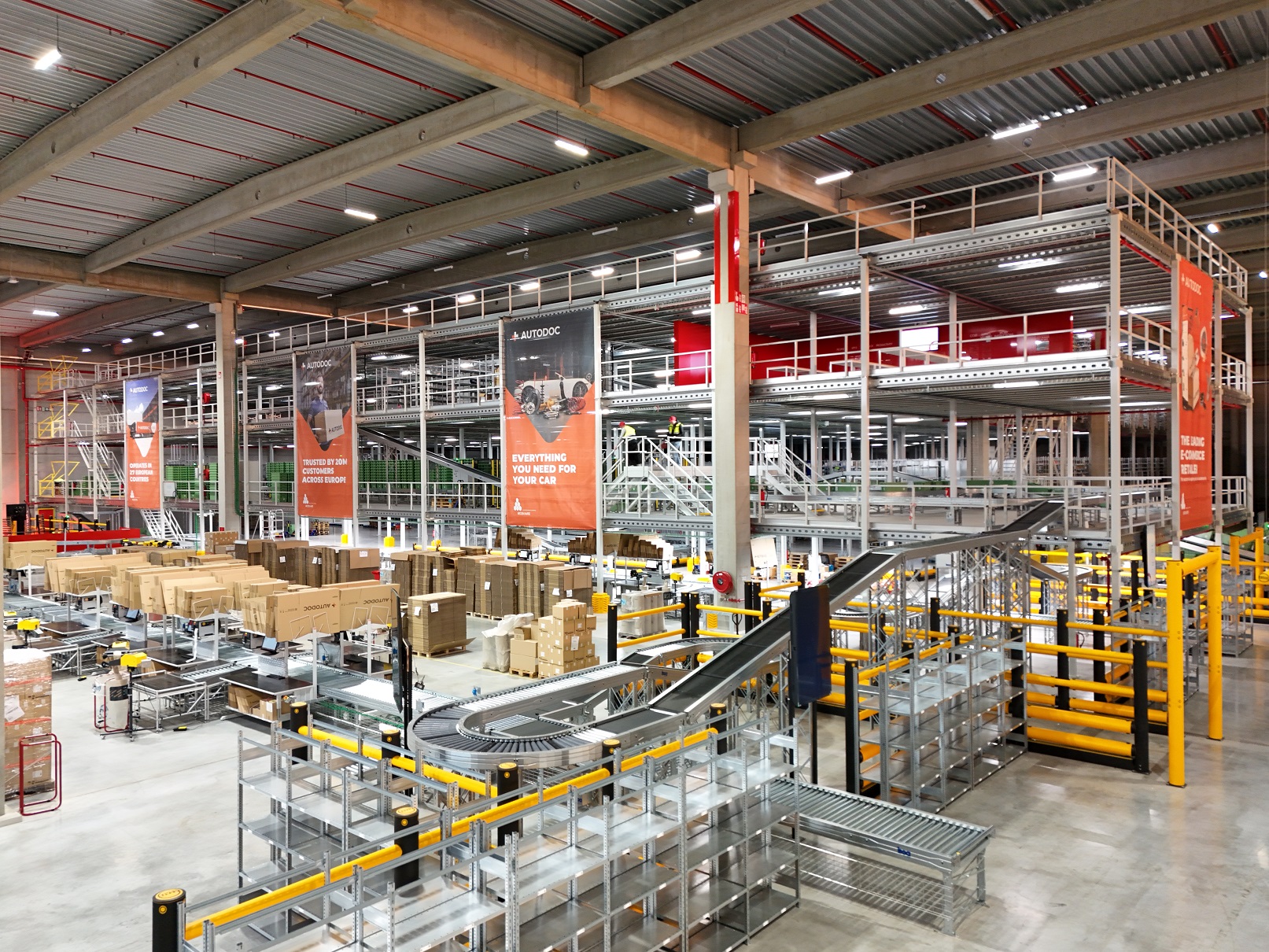 Het nieuwe magazijn van Autodoc in Gent. - Foto: Autodoc