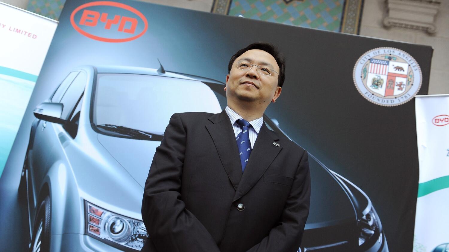 Volgens Wang Chuanfu, oprichter, voorzitter en CEO van BYD Company, zou je na 5 minuten laden op het nieuwe platform weer 400 kilometer kunnen rijden. Foto: BYD