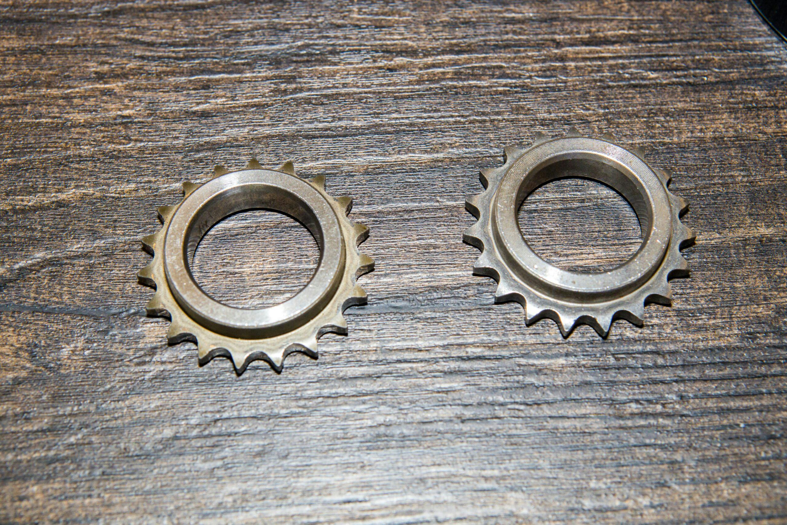 Twee krukastandwielen. Ze lijken hetzelfde. Maar zijn ze het ook? - Foto: Peter Aansorgh