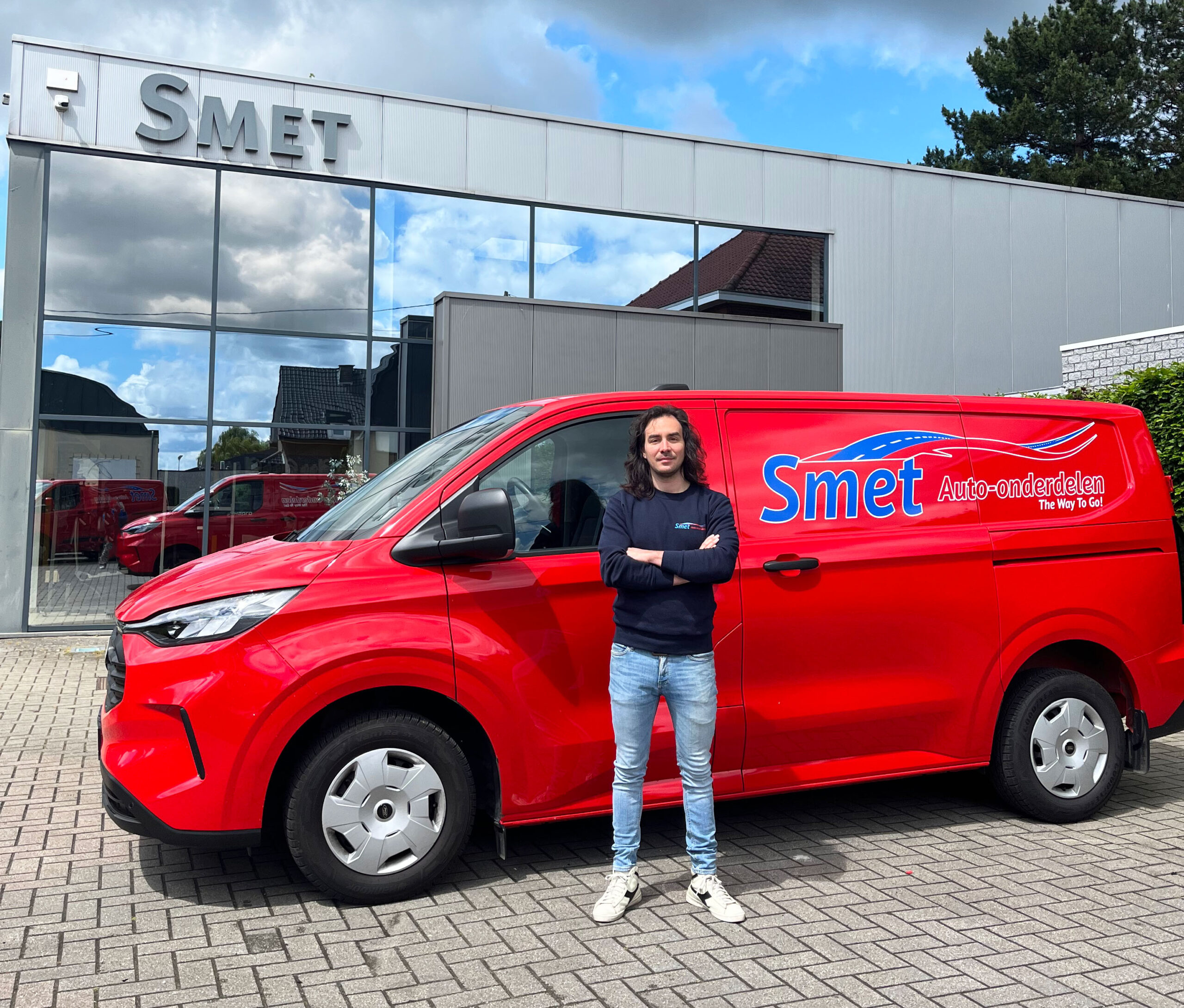  Vincent Smet, eigenaar van Smet Auto-onderdelen.