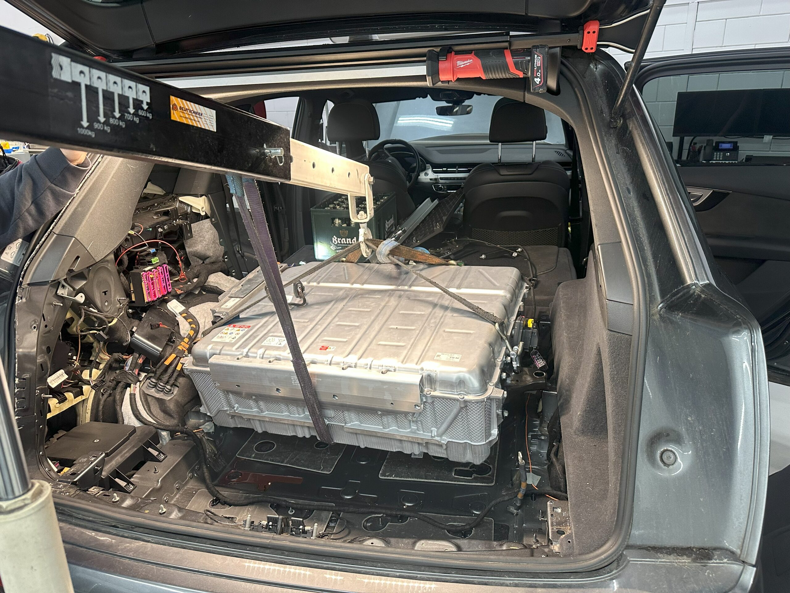 Kortgeleden genazen we deze Audi van een complexe CAN-bus-storing. Nu is hij terug in de Autodiagnose.eu-werkplaats.    