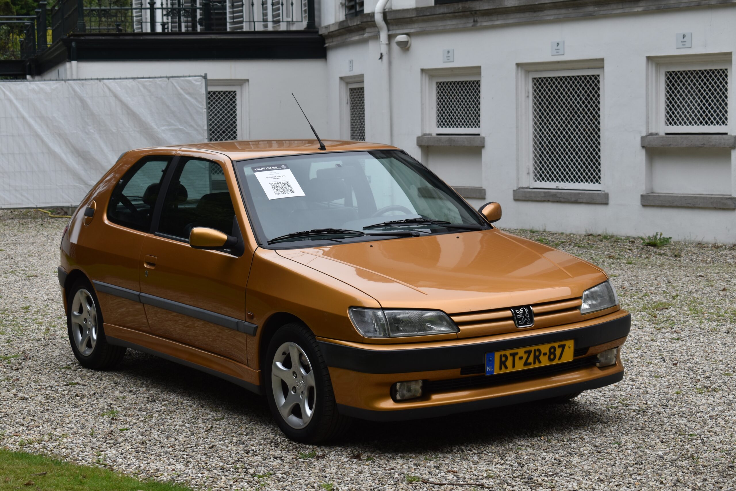 Een plaatje, deze 306! Aan die uit deze APK Keurmeesterquiz heeft de tand des tijds al wat geknaagd... 