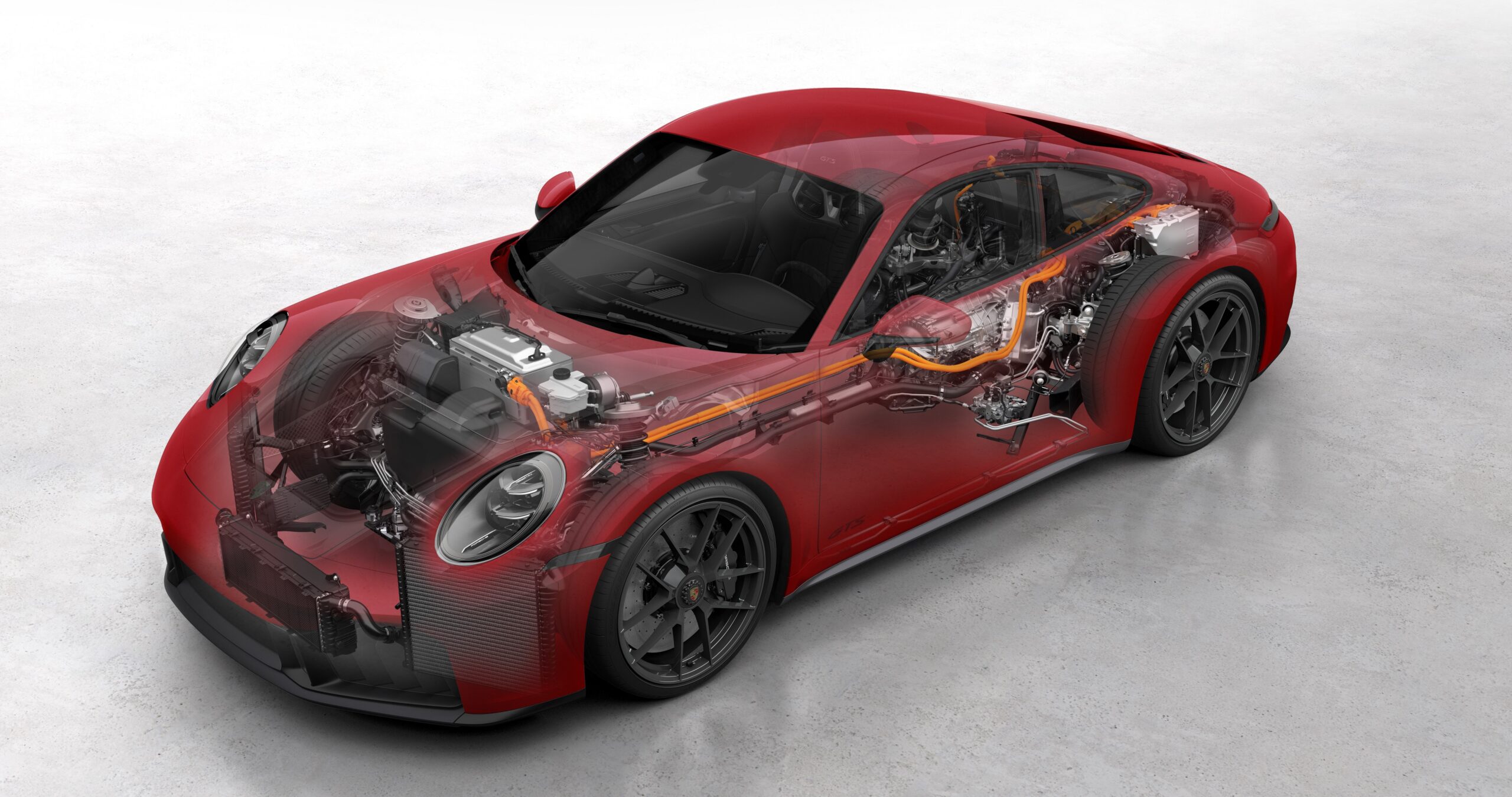Een ghostview toont hoe compact de HV-batterij voorin is. Door de hybridisering werd de 911 GTS uiteindelijk maar 50 kg zwaarder. 
