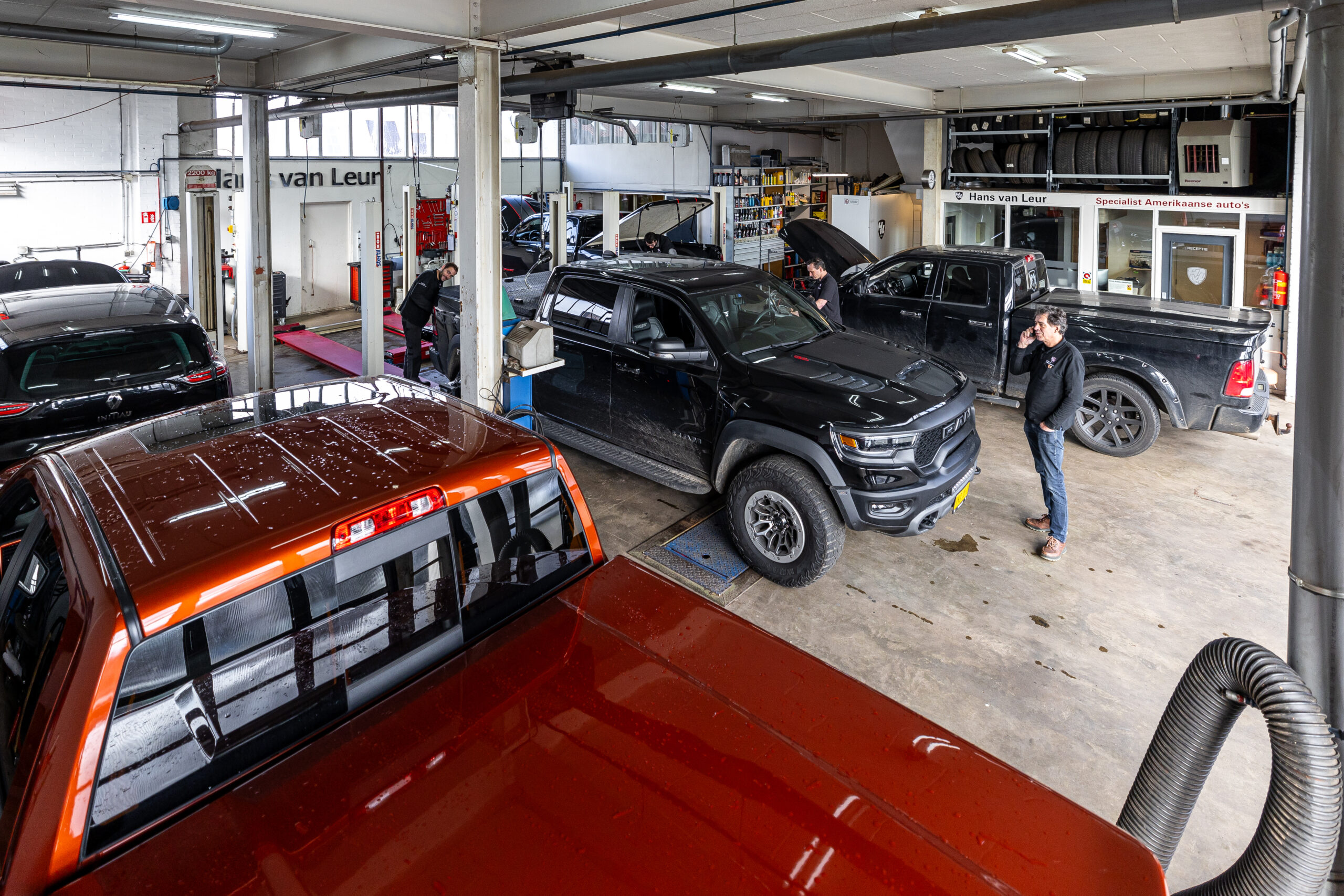 De werkplaats van HVL USA. - Foto: Mike Tekst & Beeld