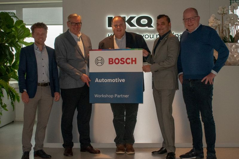 Van links naar rechts: Ewoud Lubbers, Bram Teun Koskamp, Olivier Lannoy, Vishal Durgaram en Theo van der Linden. - Foto: Bosch