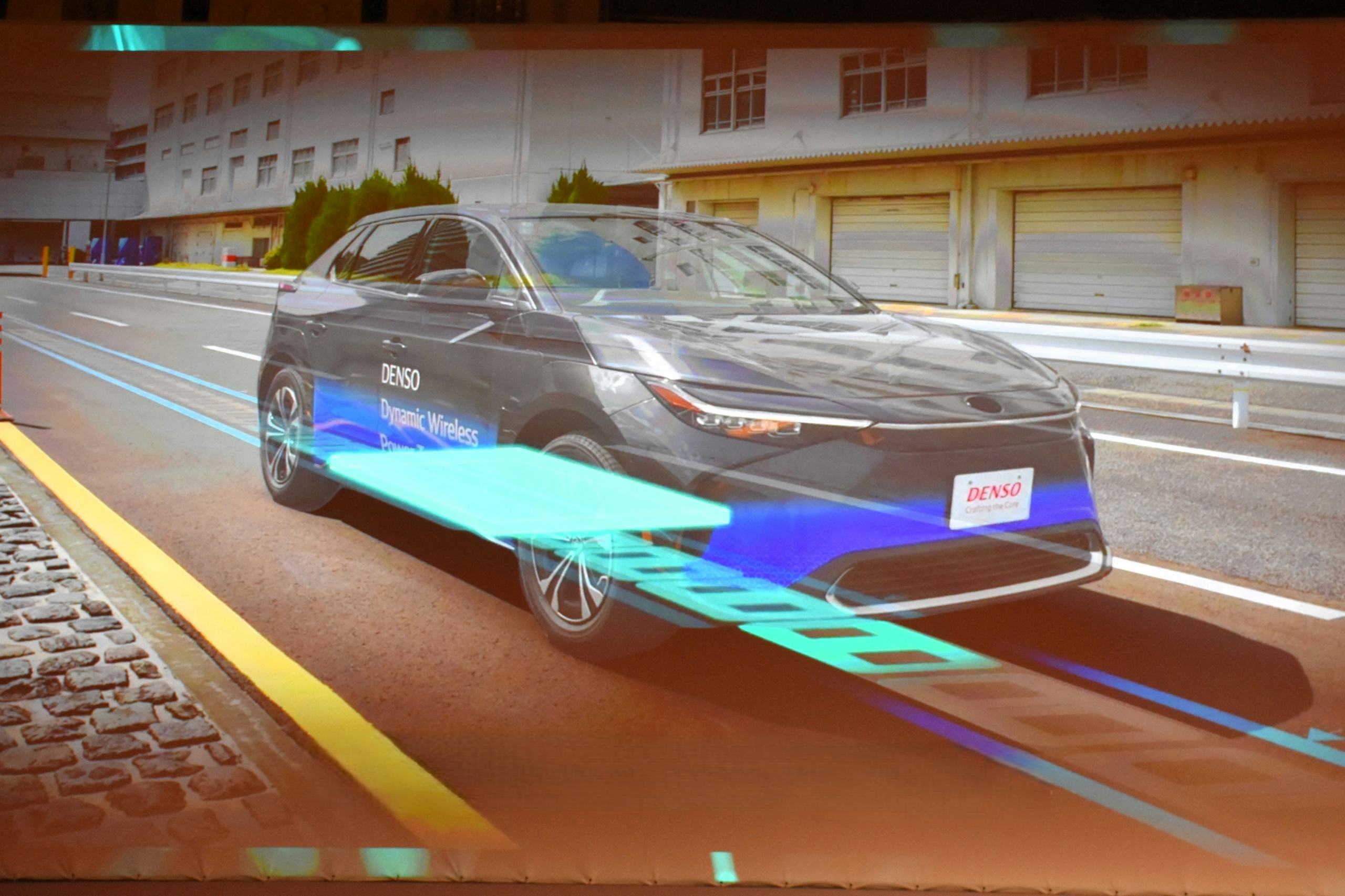 Met DWPT laden is onbegrensd elektrisch rijbereik mogelijk, zegt Denso.