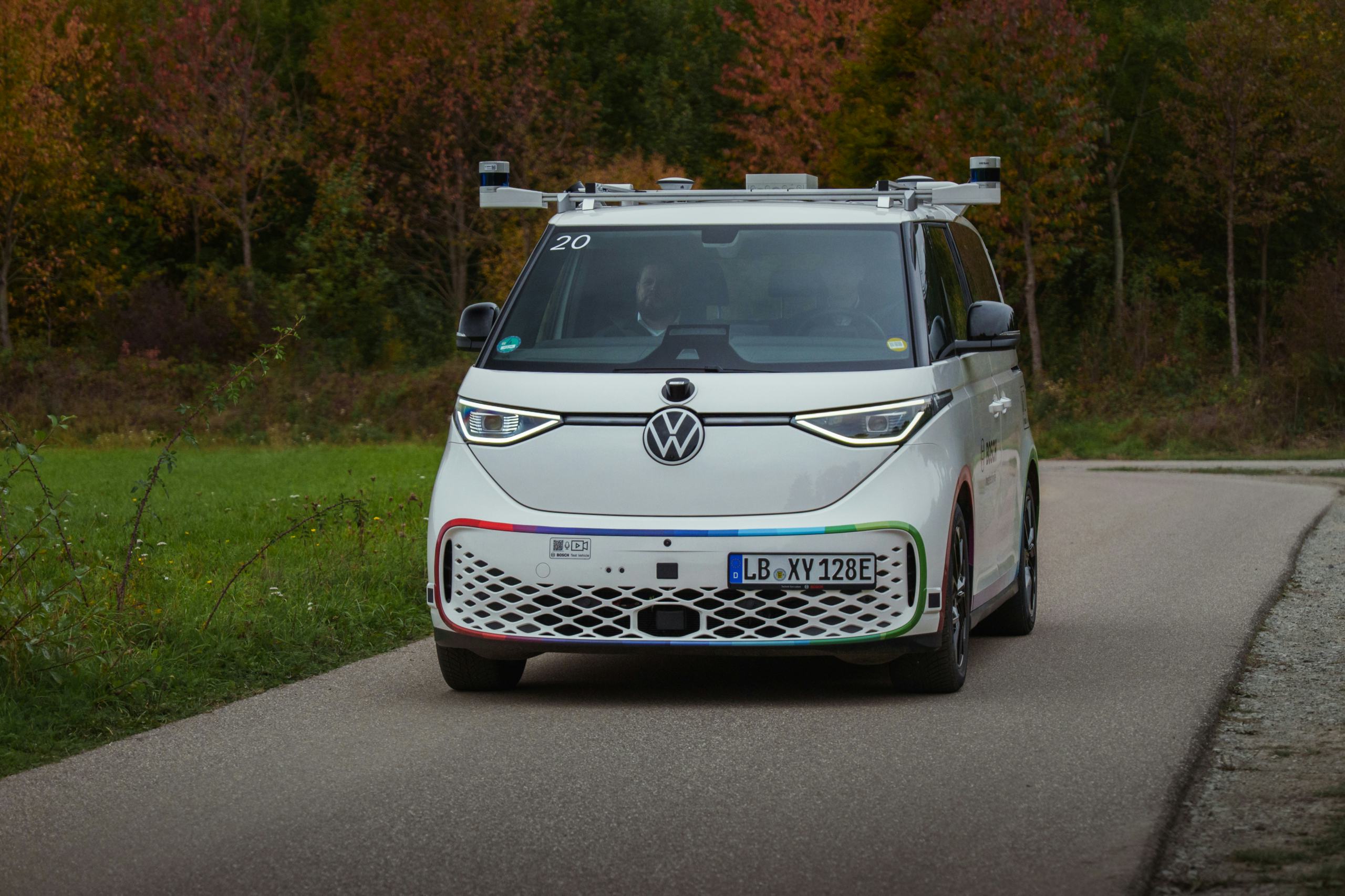 Veilig autonoom rijden vraagt onder alle omstandigheden een perfect beeld van de omgeving. Dat lukt niet met alleen camera’s, zegt Bosch.