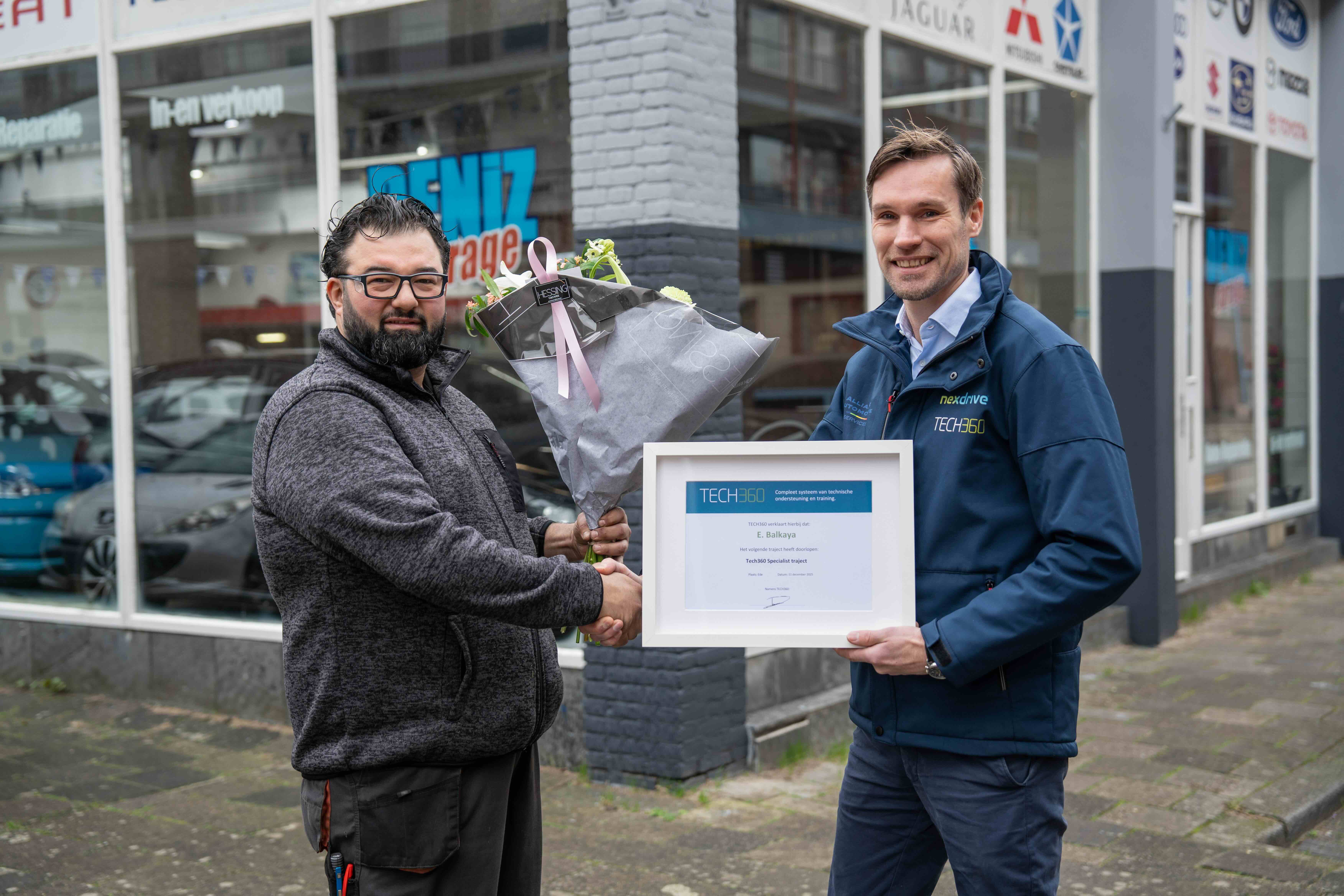 Geslaagd op het hoogste niveau: Emrah Balkaya is de eerste TECH360 diagnosespecialist. Foto: TECH360
