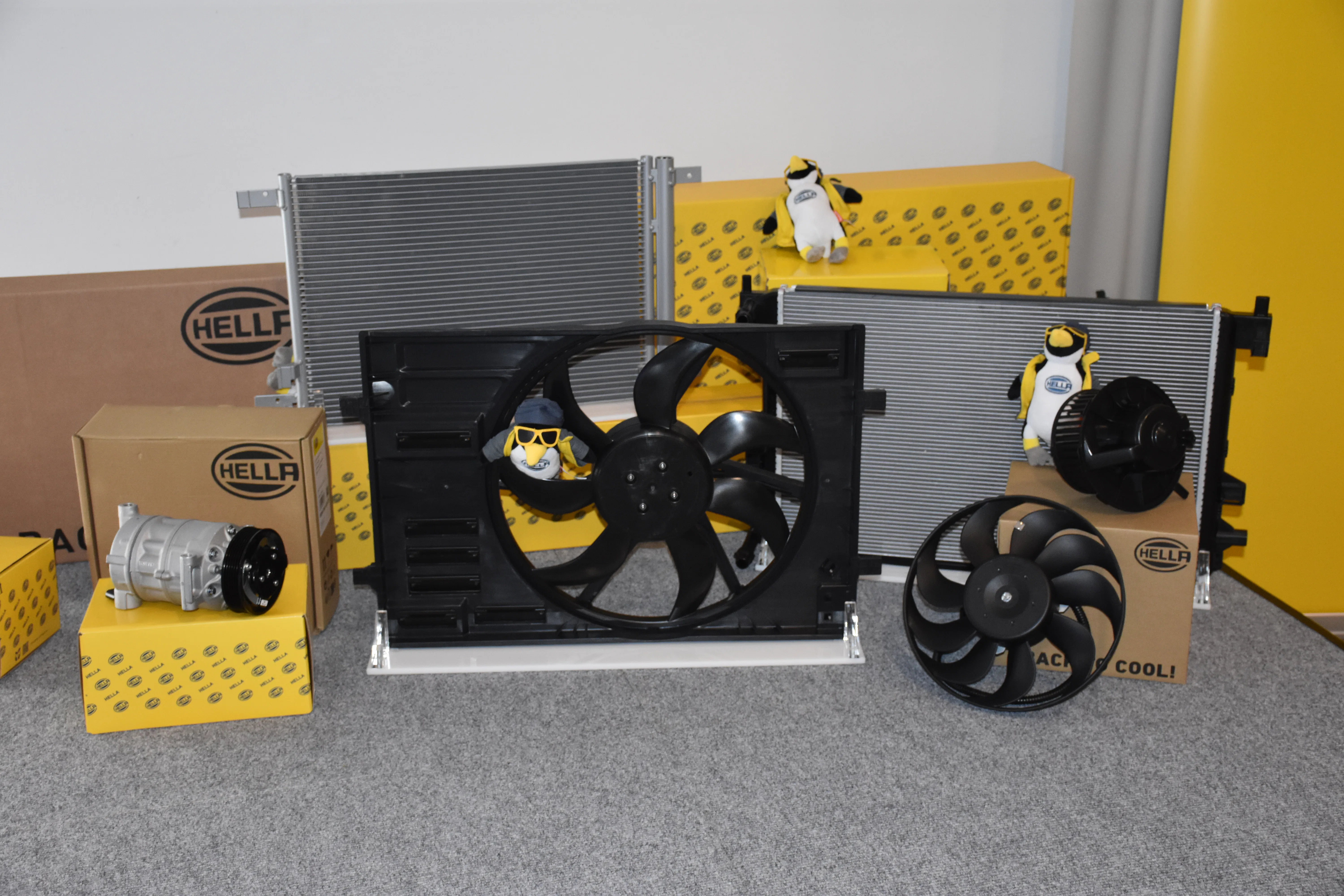 Back to cool. Na vijf jaar afwezigheid is Hella terug op de markt van thermomanagement onderdelen.