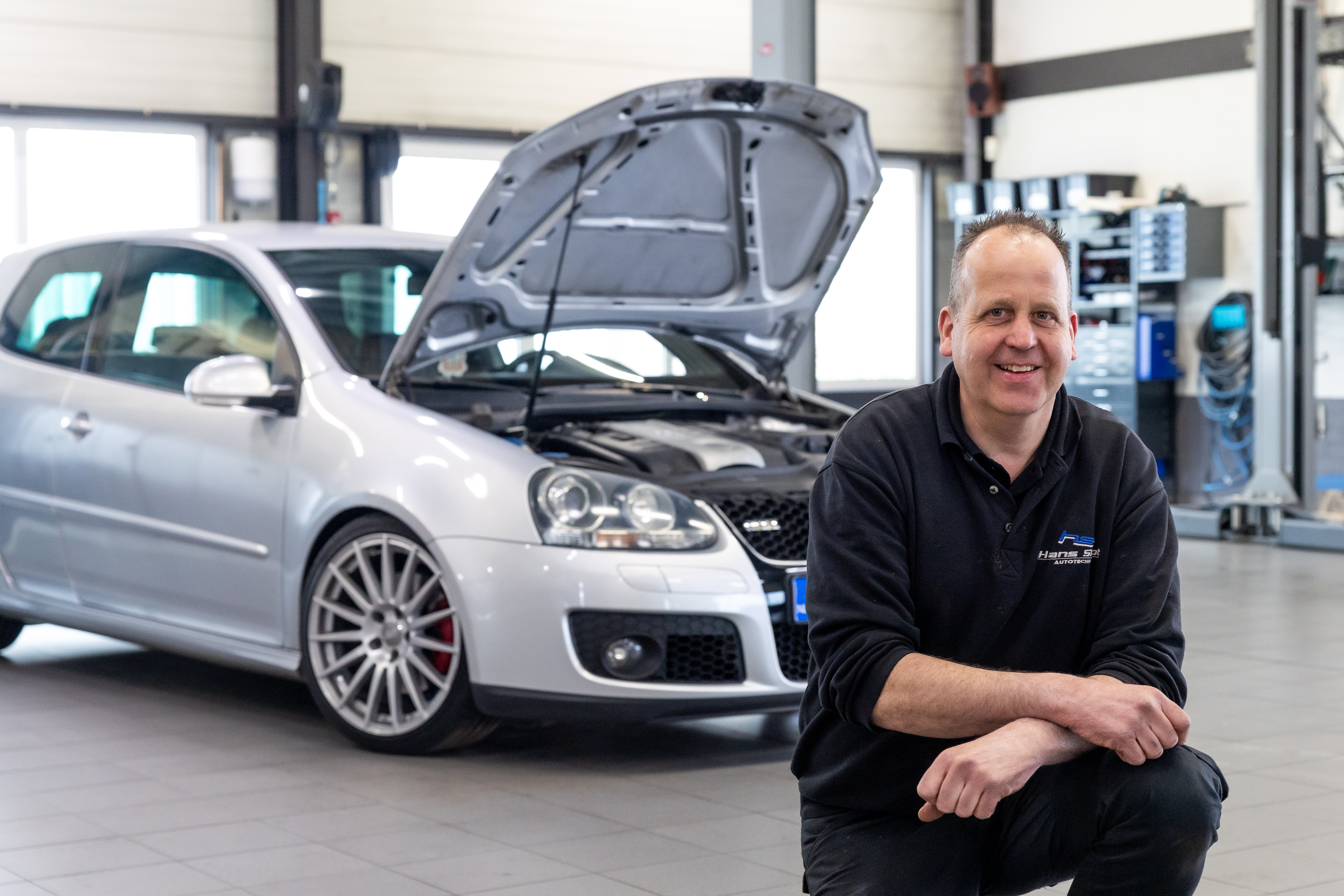 Hans Sloot: "Omdat ik altijd in de VW-wereld heb gezeten, heb ik als ondernemer voor een VW-specialisme gekozen." - Foto: Mike Tekst & Beeld