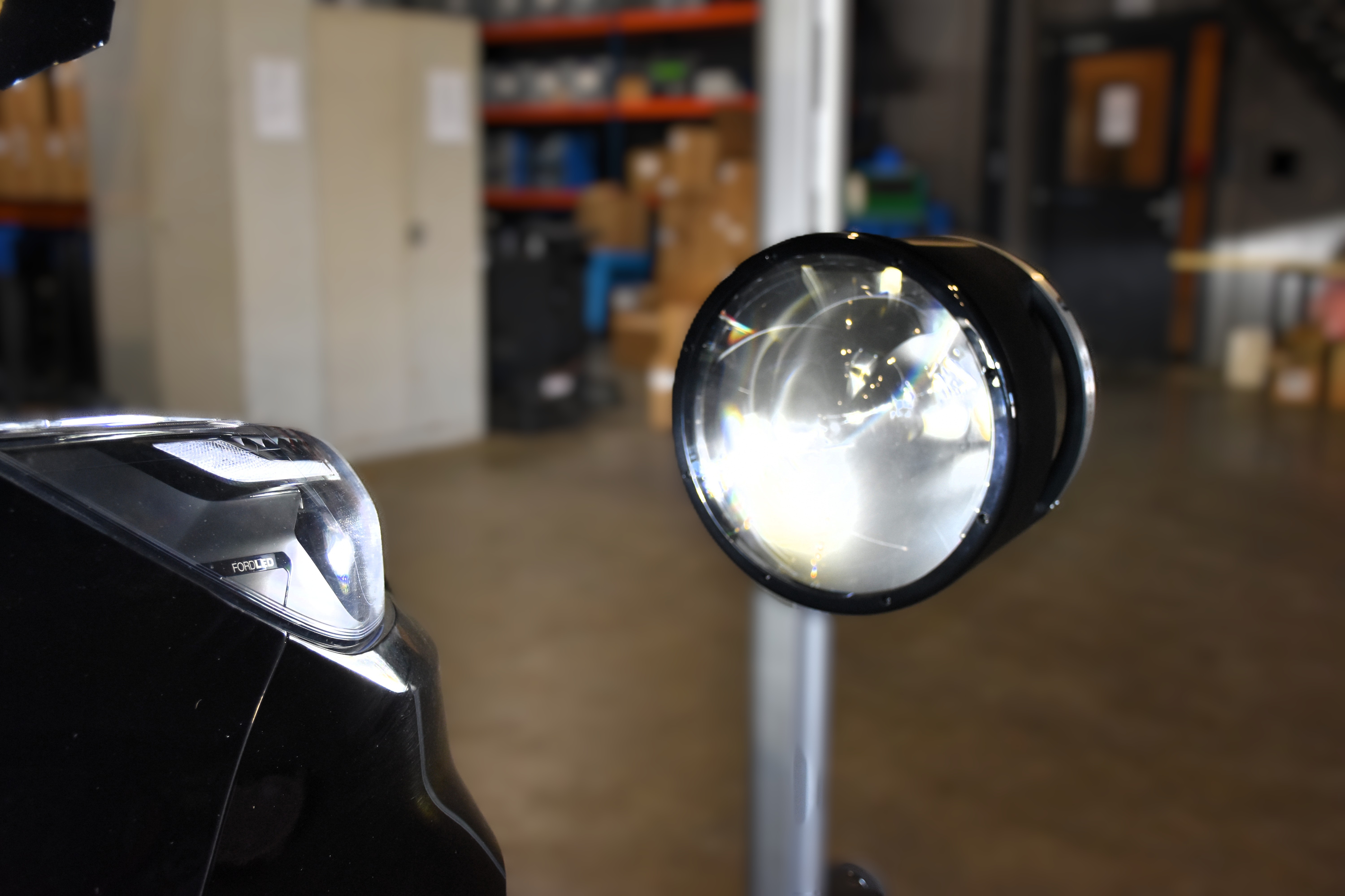 Een ding van de filmset? Mis, dit is de nieuwe CAP 2700 koplamptester. Is die zijn prijs waard?