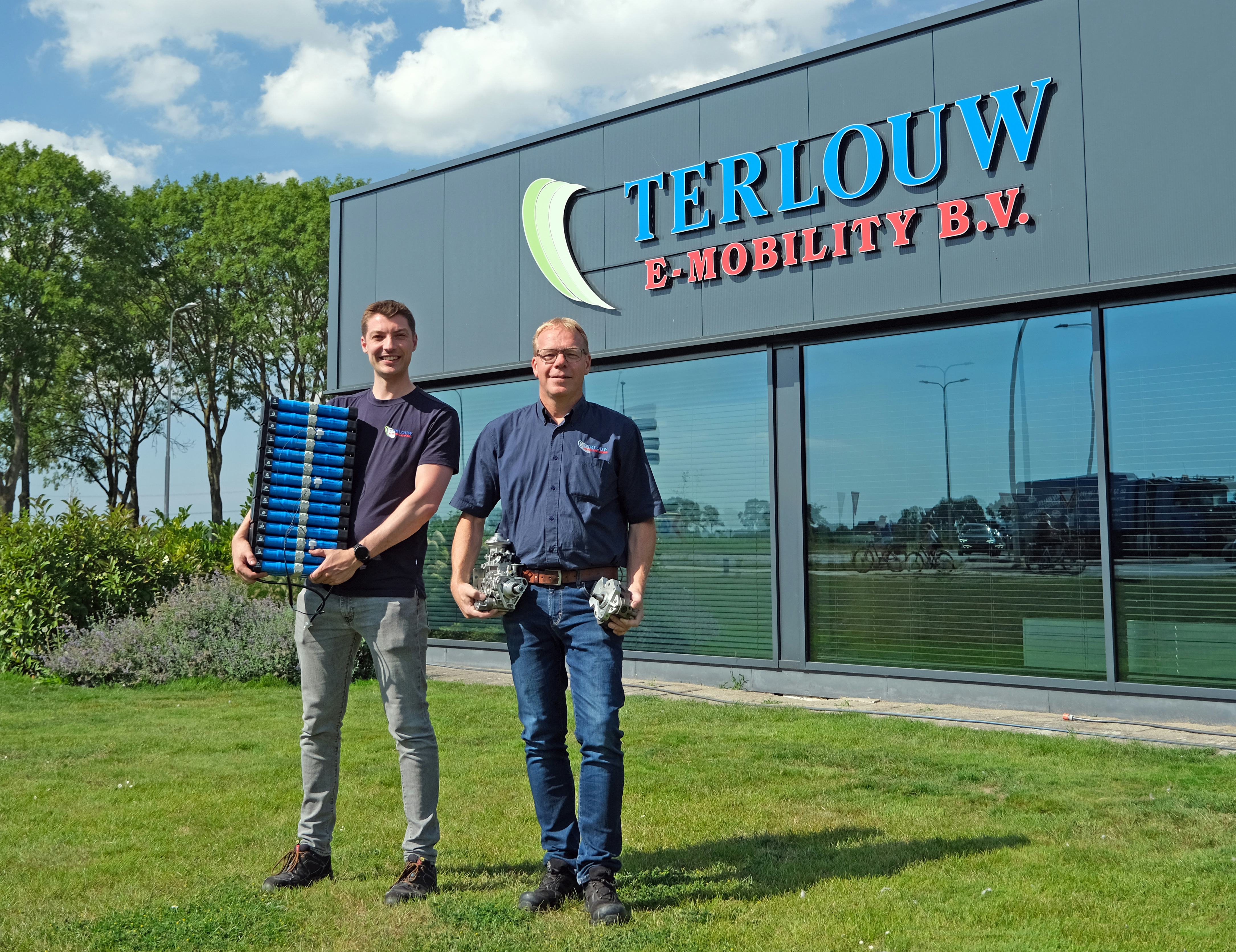 Robbin Heijerman (links) en Peter Terlouw (rechts) bundelen nieuwe EV-kennis en jarenlange revisie-ervaring in Terlouw E-Mobility.
