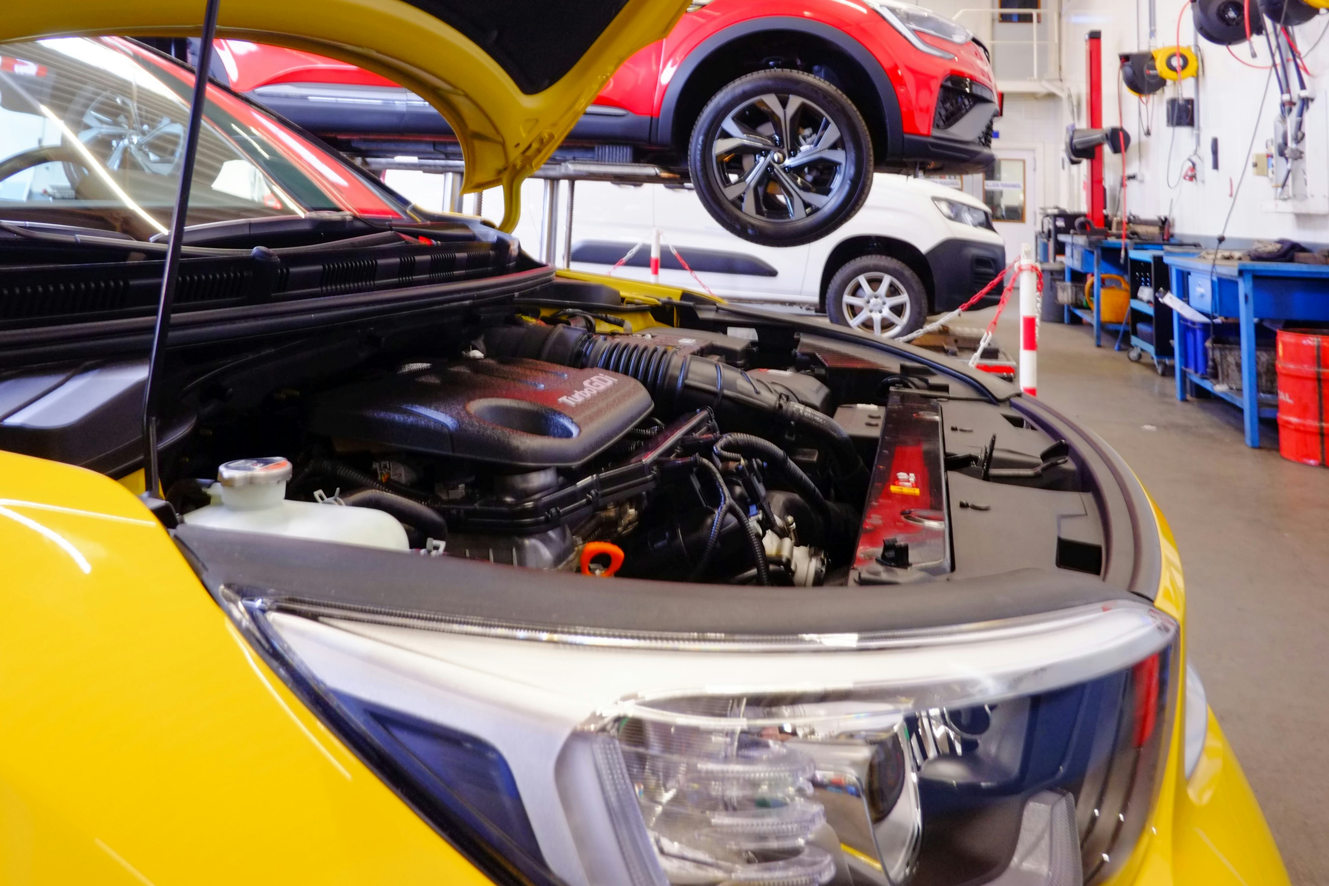 Reparatiebedrijven zagen hun omzet stijgen. - Foto: ANP / Hollandse Hoogte / Tim de Voogt