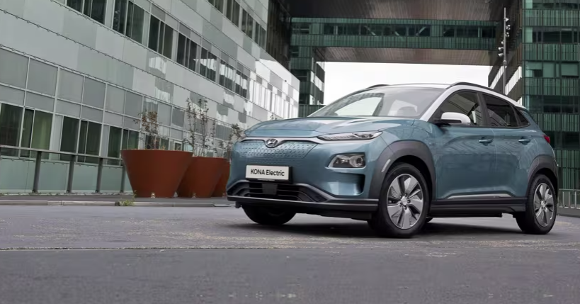 Van olie naar accu: de stijgende brandstofprijzen zetten de tweedehandsmarkt op scherp – elektrische occasions zijn ineens veel interessanter. Foto: Shutterstock