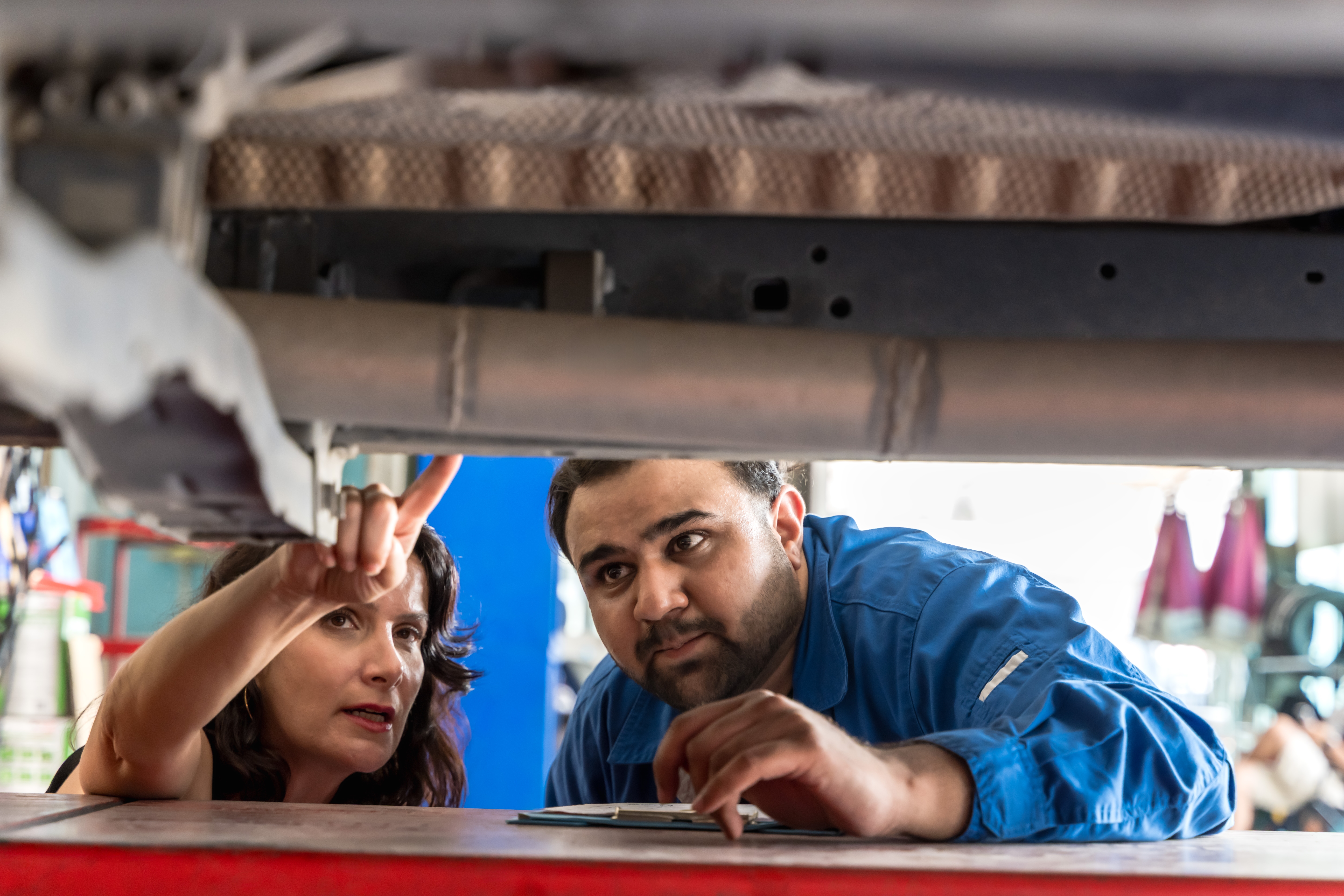 "Ik heb het even opgezocht. AI zegt... Dus u hoeft alleen maar... stuurhoeksensor"