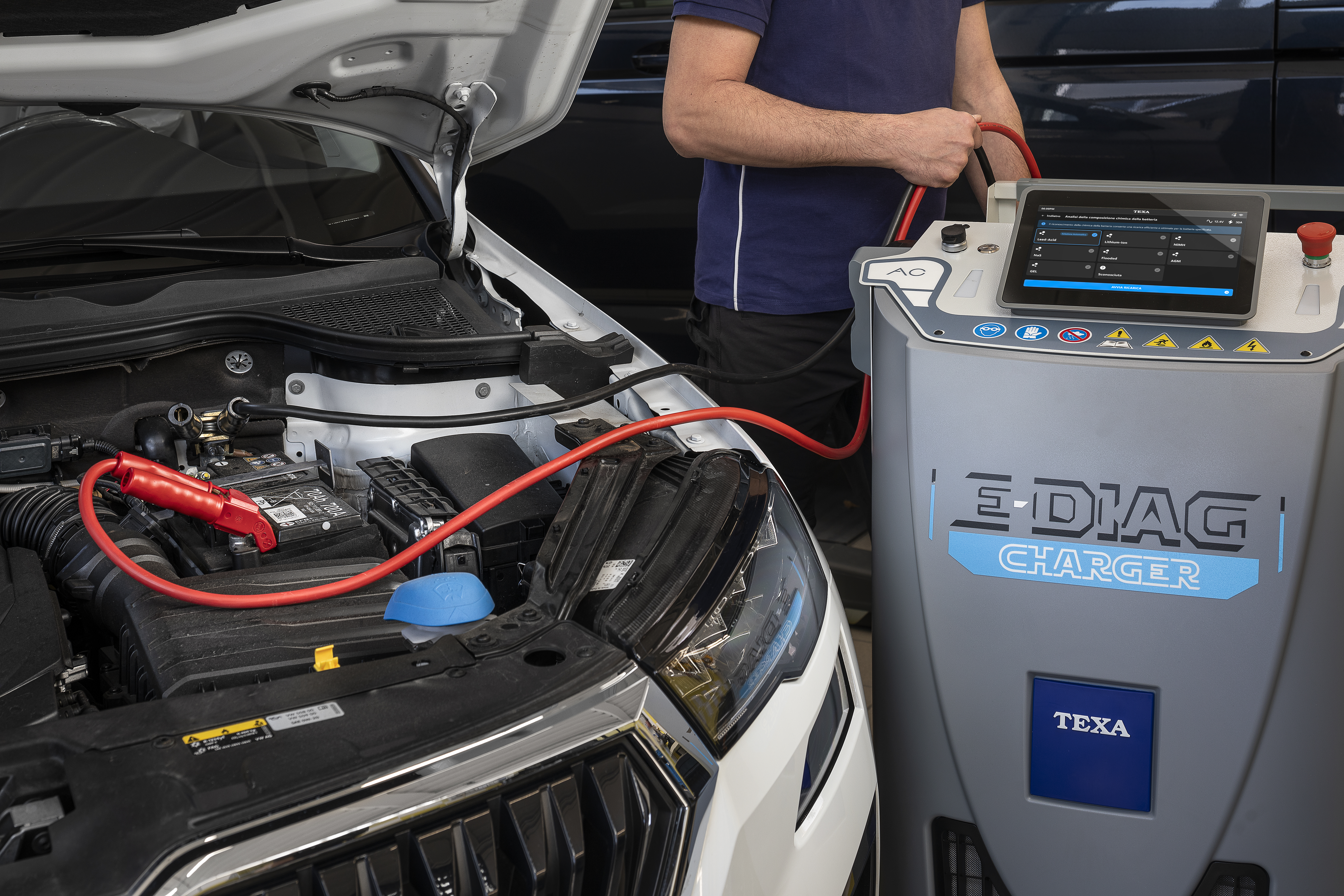 STECO presenteert de TEXA E-DIAG CHARGER, een mobiel toestel voor laden én testen van HV-batterijen.