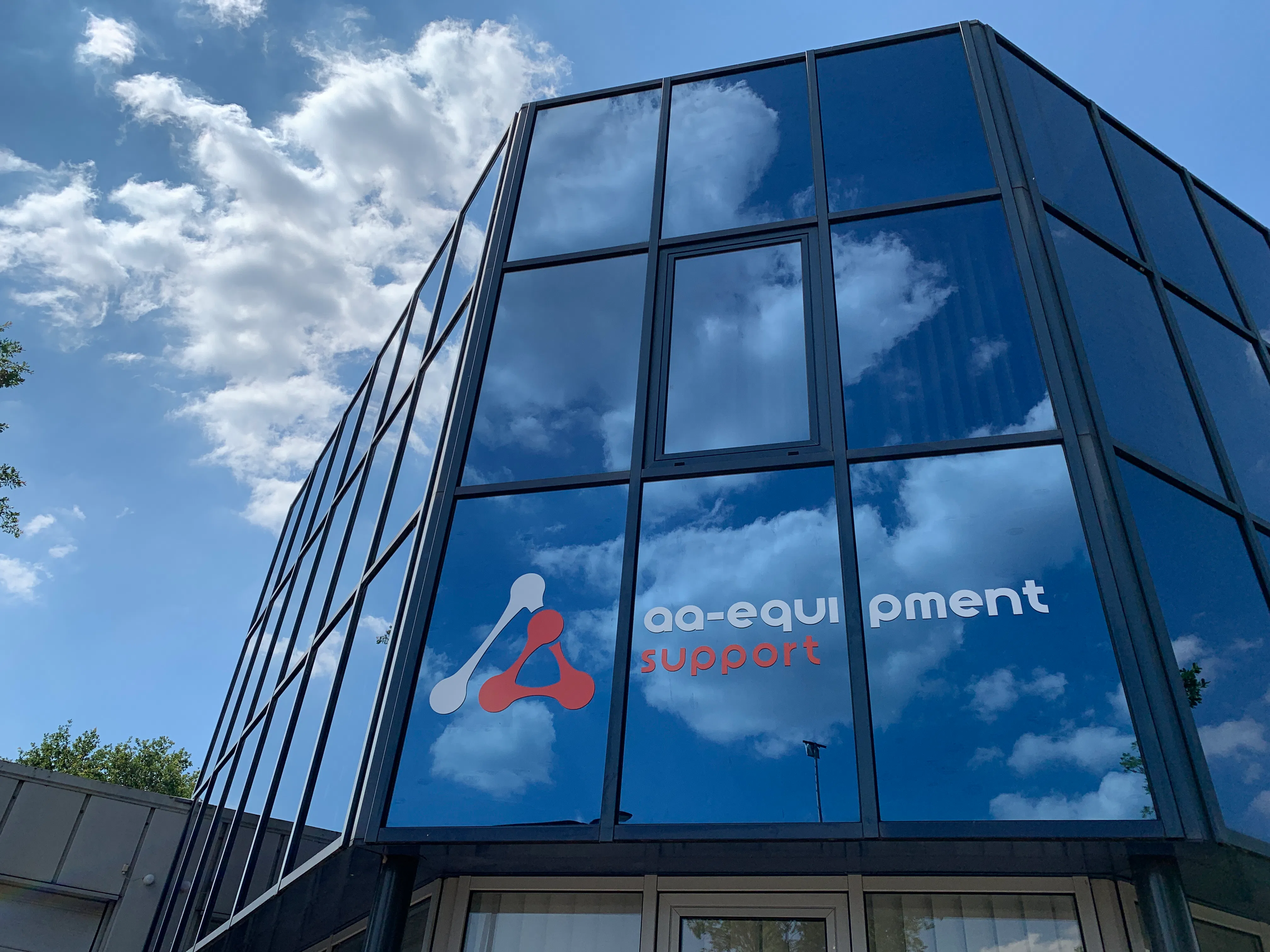 Hoofdkantoor van AA-Equipment Support in Helmond. - Foto: AA-equipment
