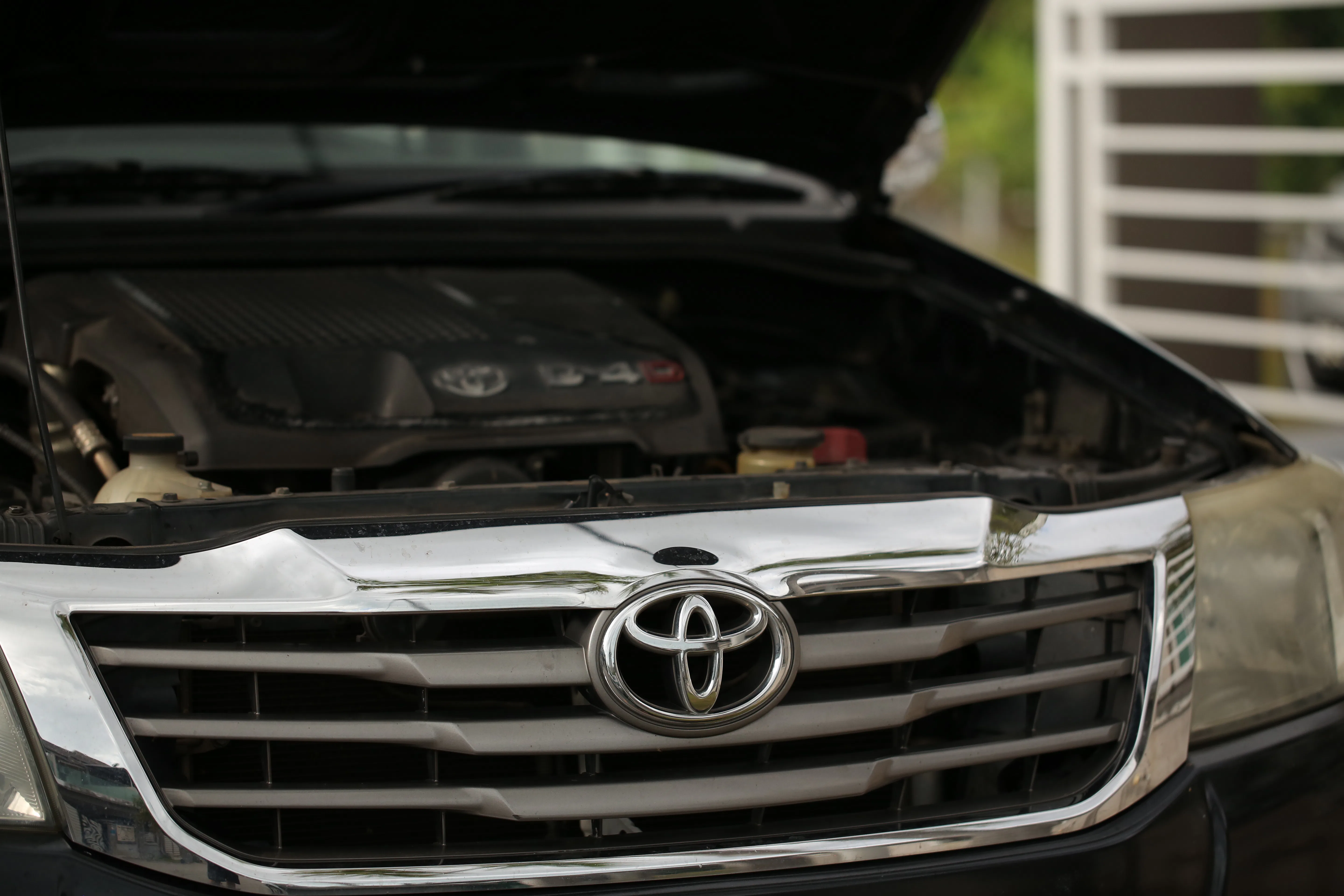 Weet je nog bij Top Gear? Wat Jeremy Clarkson en zijn collega’s ook probeerden, een Toyota Hilux kregen ze niet kapot. Deze case bewijst dat het wel kan…