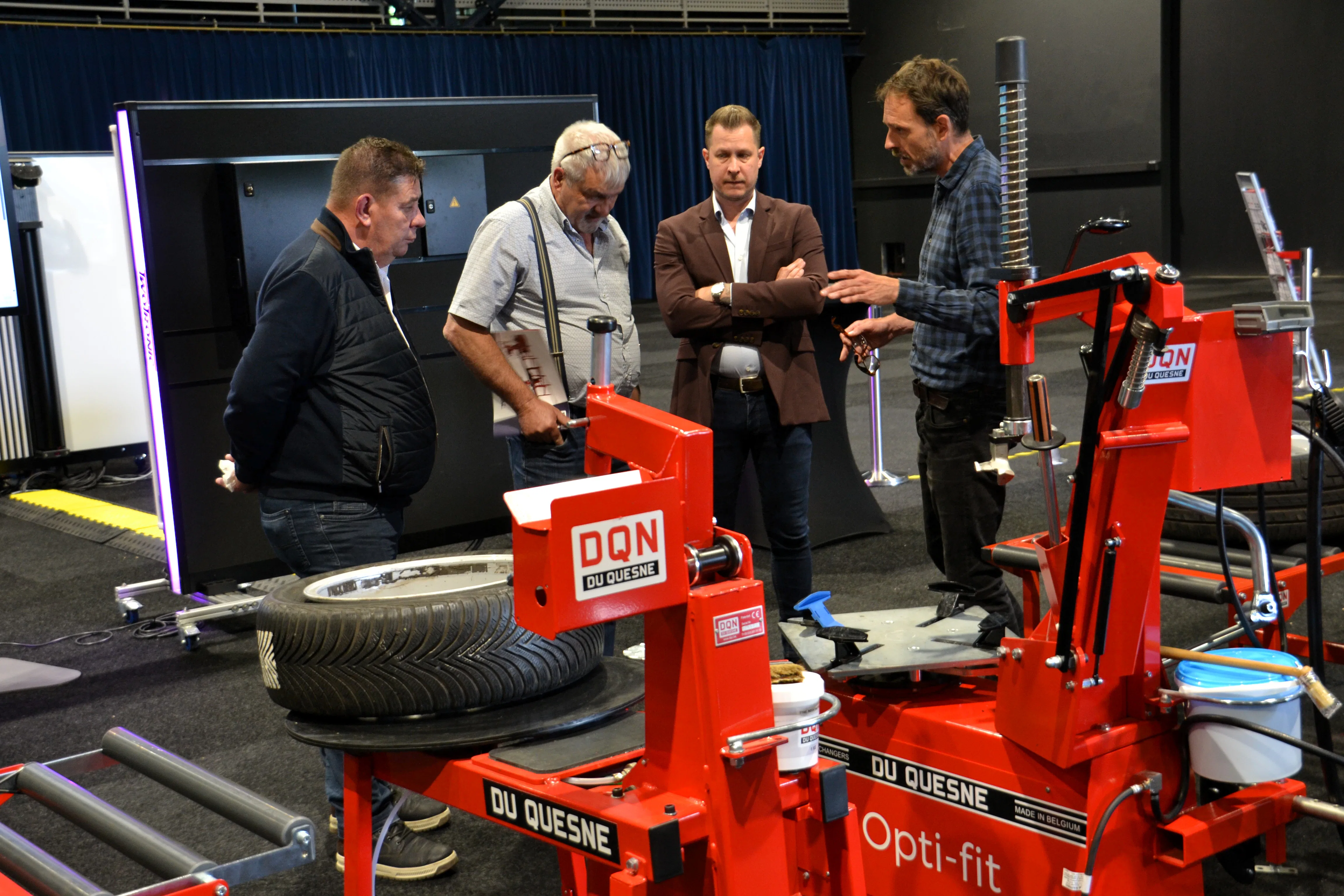 Op het Fuchs Efficiency Event konden ondernemers, werkplaatschefs en technici de diepte in met de tijdbesparende oplossingen van Fuchs. - Foto's: Hugo Claver