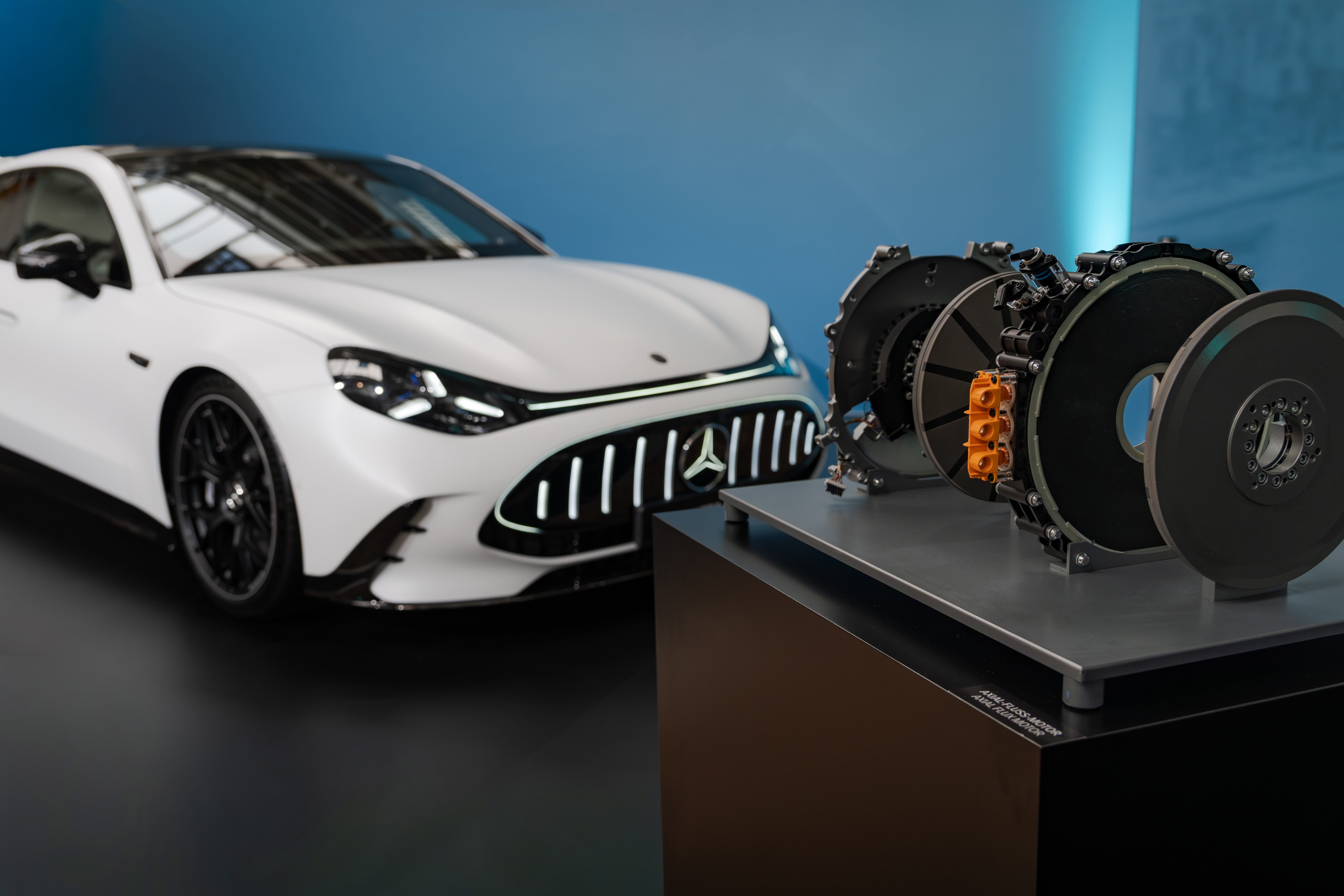 De axiale fluxmotor rolt sinds juni 226 van de band in Berlijn-Marienfelde, voor toepassing in onder meer de AMG GT 4-Door Coupé. - Foto: Mercedes-Benz
