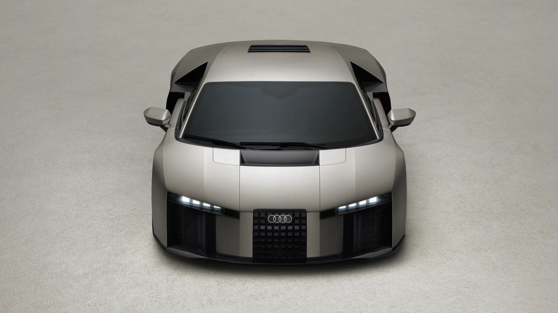 De Audi Nuvolari combineert een laag front met geïntegreerde luchtinlaten en actieve aerodynamica, gericht op optimale koeling en downforce bij hoge snelheden. - Foto: Audi