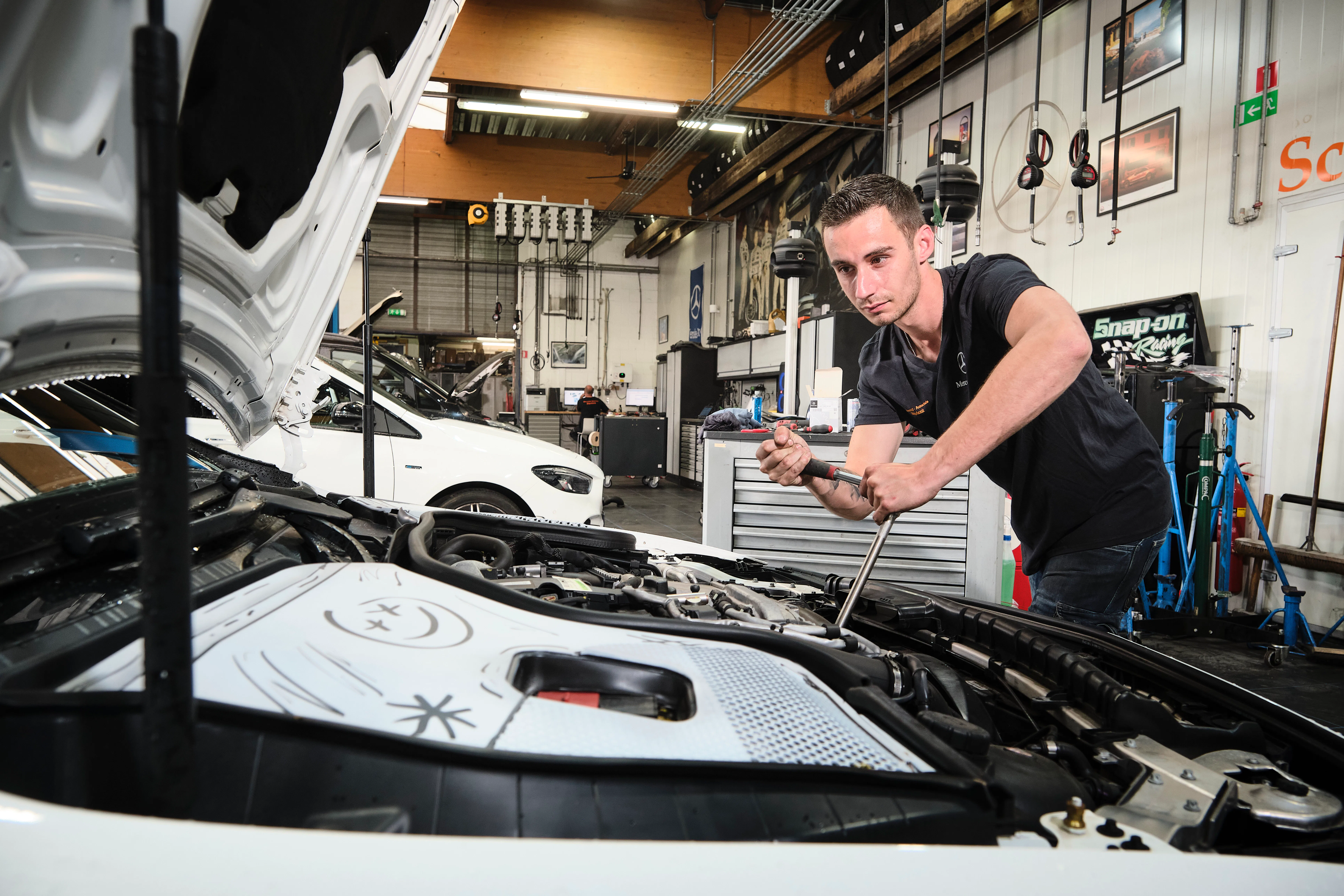 Rick zit helemaal op zijn plek bij Autobedrijf Stipdonk.