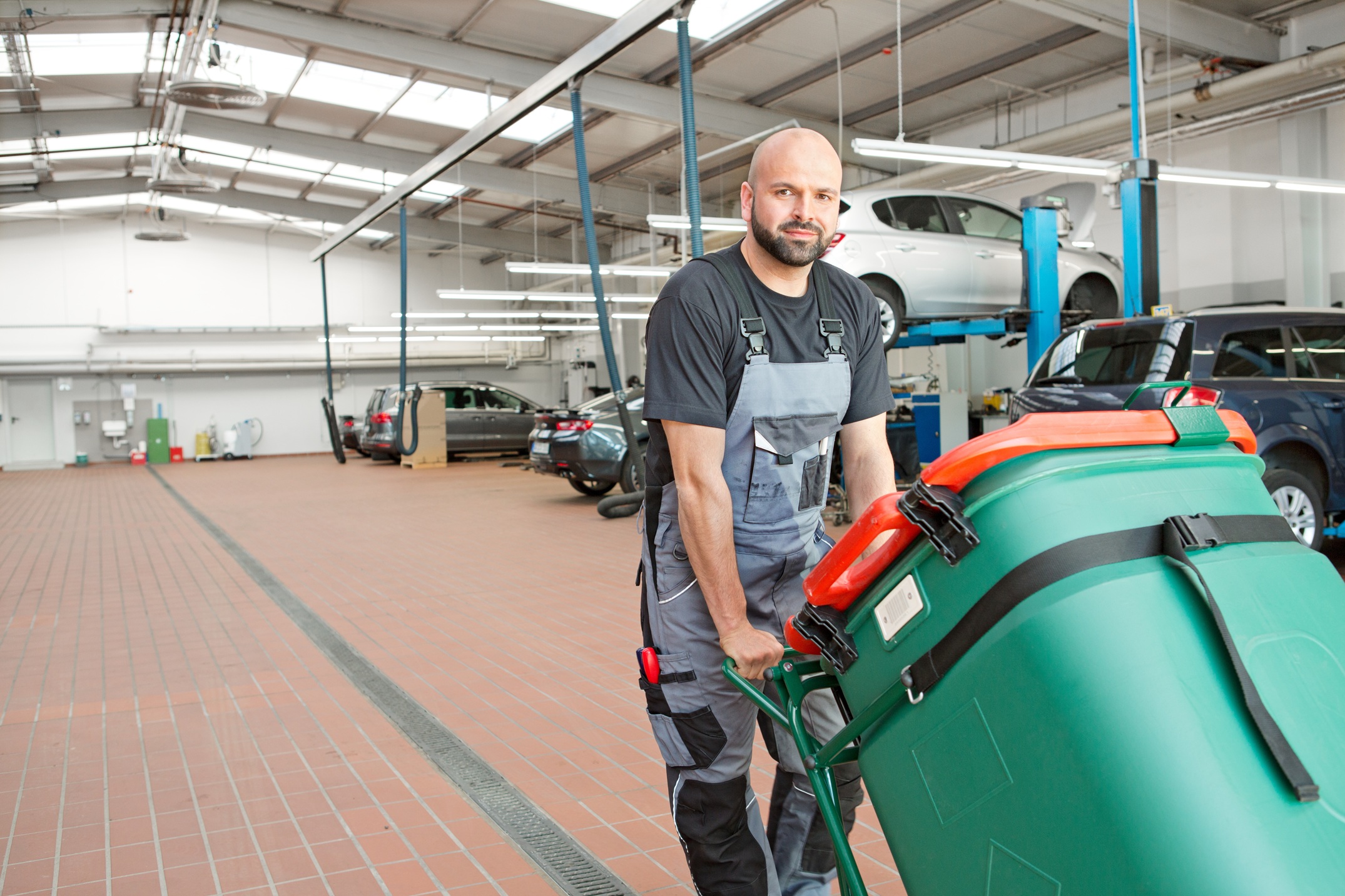 Mewa Textielservice - herbruikbare concepten voor de autosector